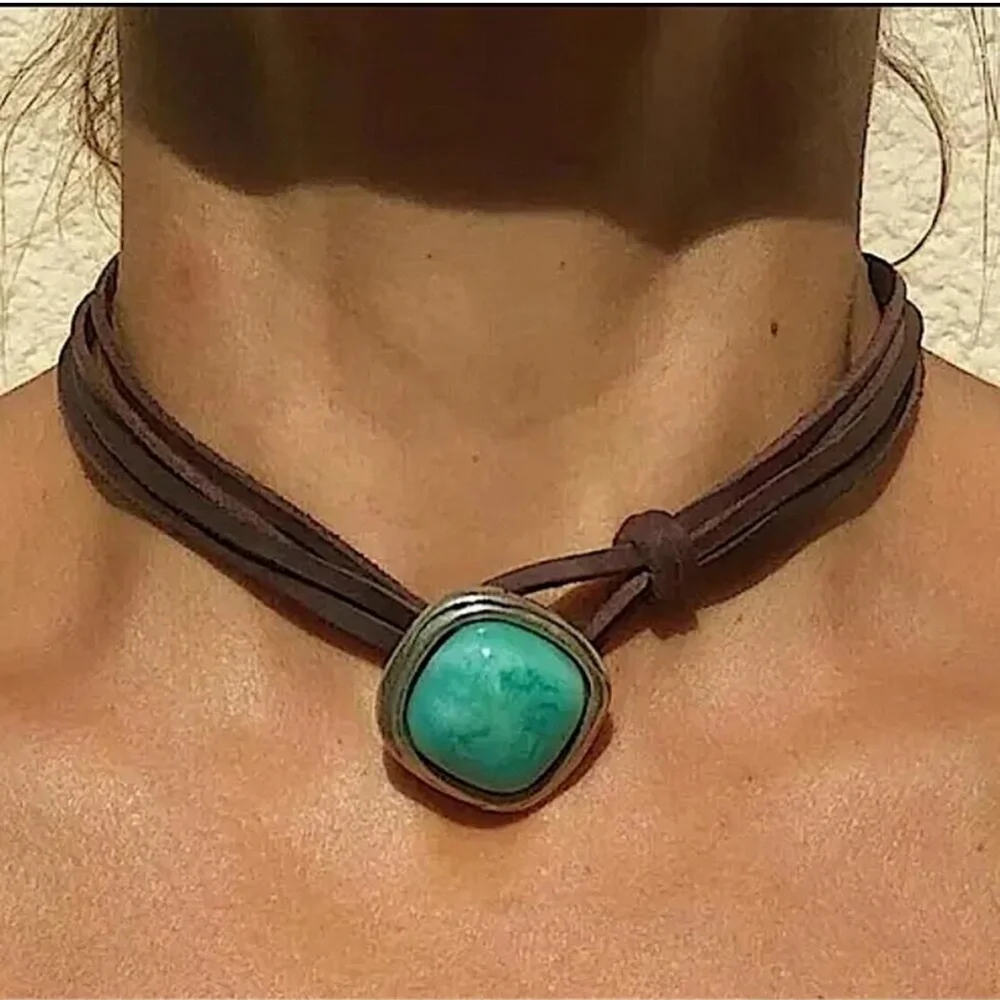 Boho Vintage Turquoise Pendant Choker, Bohemian, Vacation, Leather Cord, Sale - Picture 1 of 4